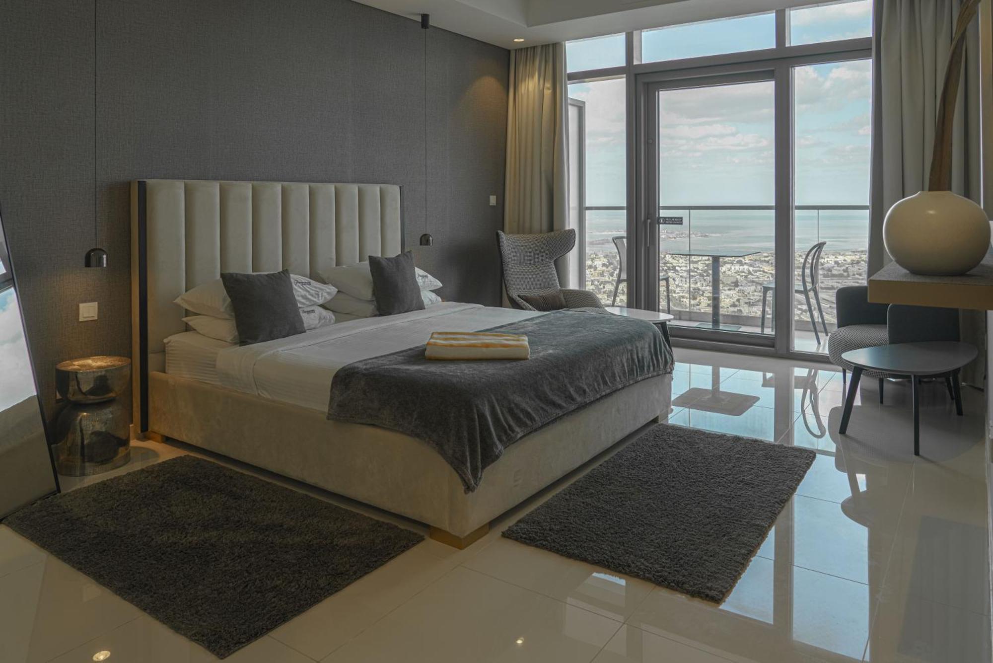 Paramount Tower Hotel And Residences With Infinity Sky Pool Dubai Buitenkant foto